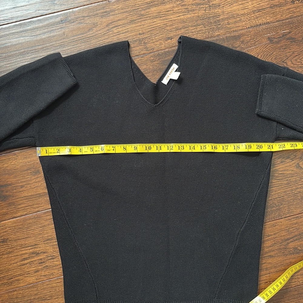 JOE FRESH  v neck sweater, black. Size medium - Picture 4 of 6